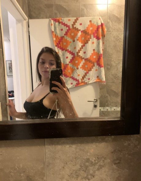 Nosoyluksi model erotic photo