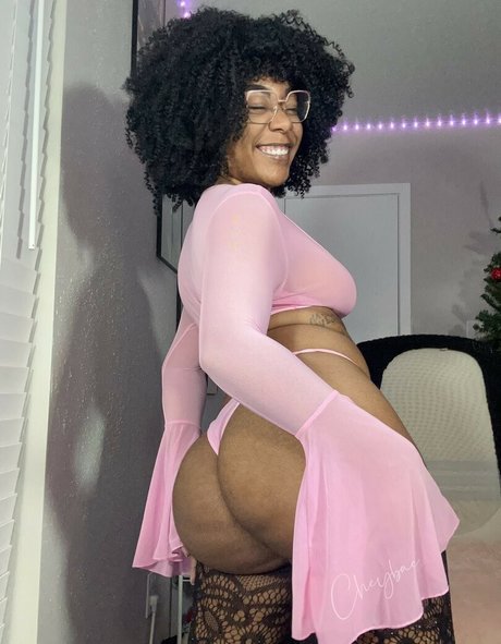 cheybae model nude images