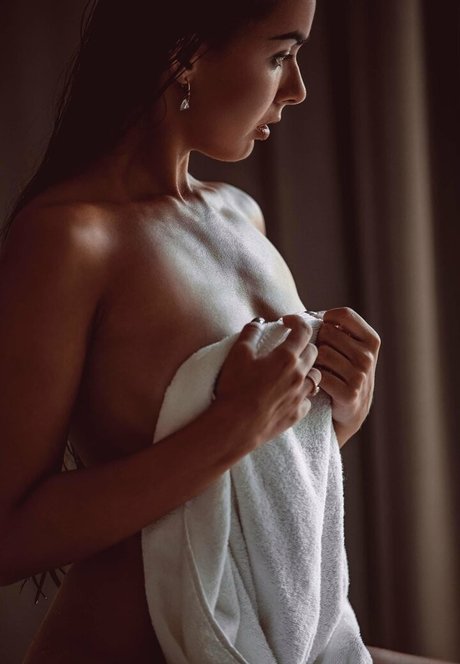 asian sweetheart tia top star images