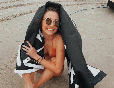 megreilyy pornstar adult img