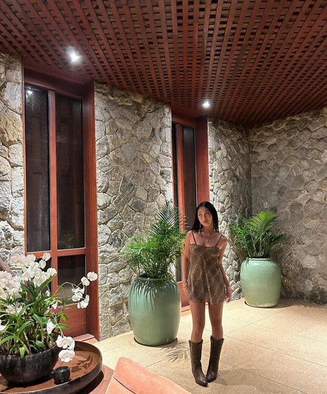 Jade Hallyday beautiful star picture