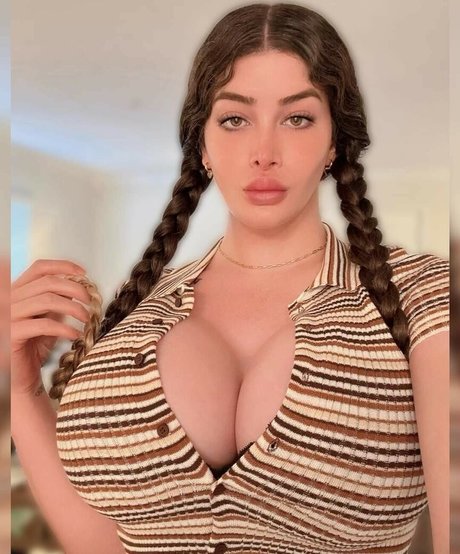 Krissykrave pornstar pretty photos