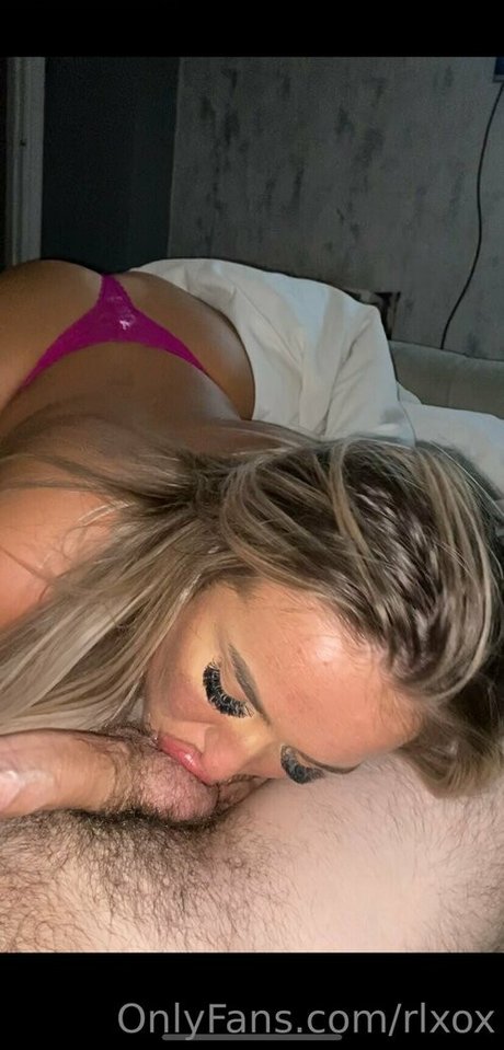 rlxox pornstar erotic image