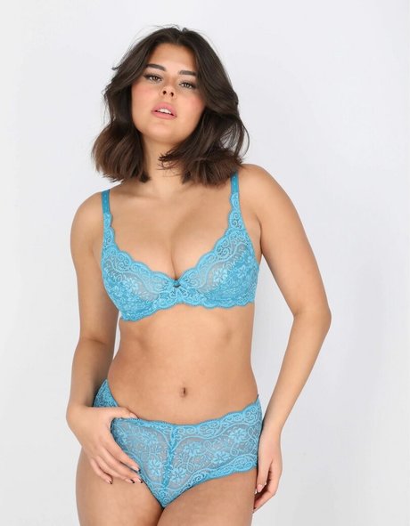 Michelle Algrabli xxx pornstar image