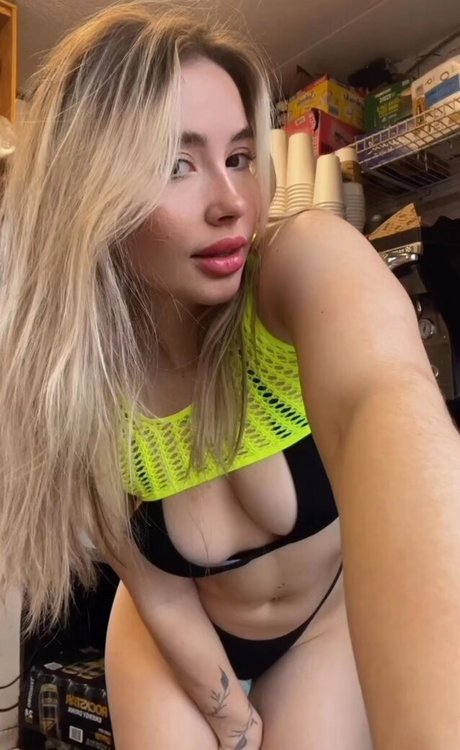 Baristades nude pornstar image