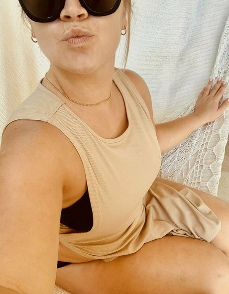 yournurse amber pornstar top image