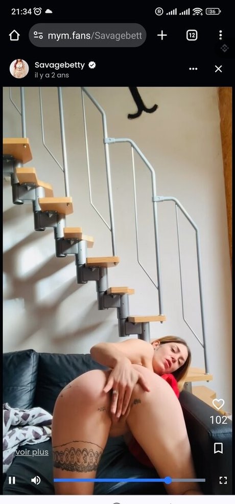 Mym Savagebetty erotic model pic