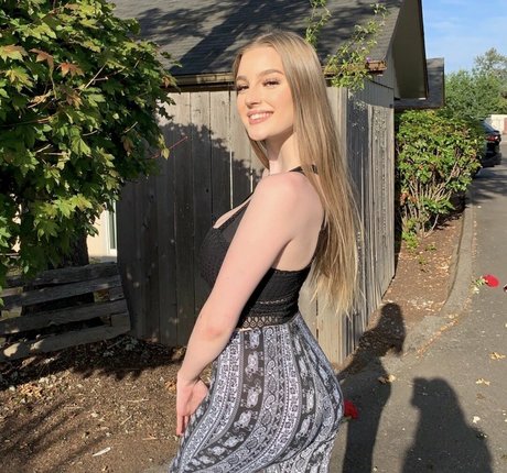 Cassandra Summer beautiful star gallery