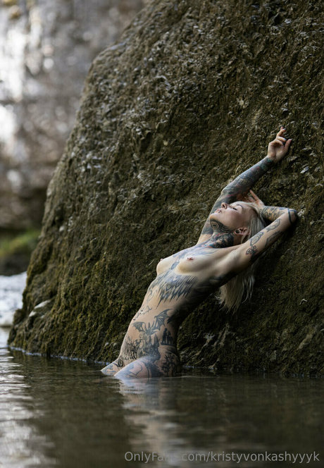 Kristy Von Kashyyyk adult actress images