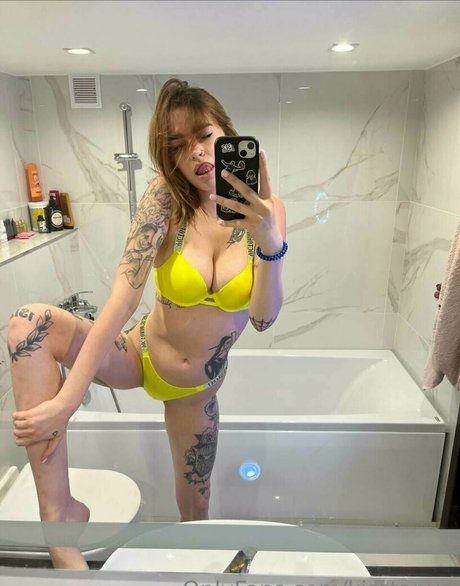 Kisatanya pornographic actress archive