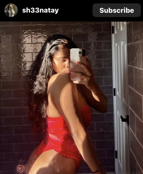 MzKora nude star photos