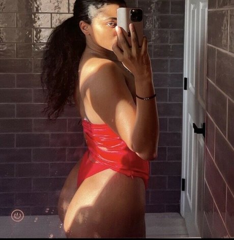 MzKora pornstar naked photos