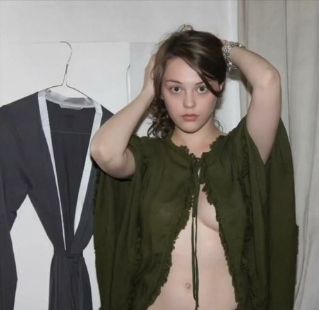 Imogen Rhiannon pretty pornstar gallery