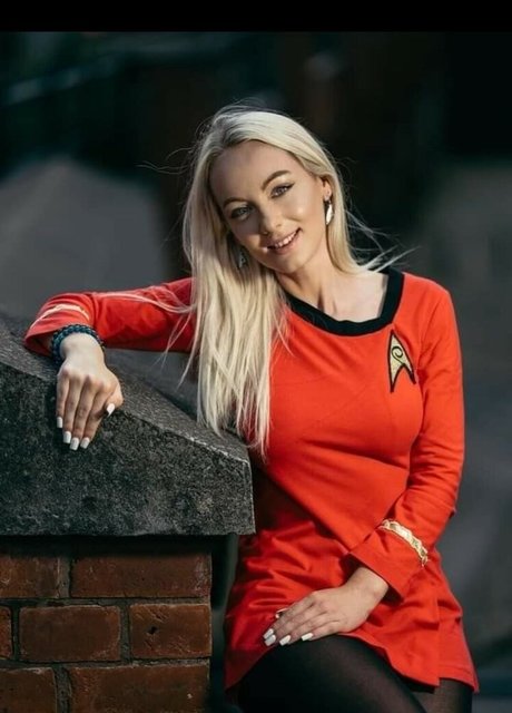 chloxxhill top model image