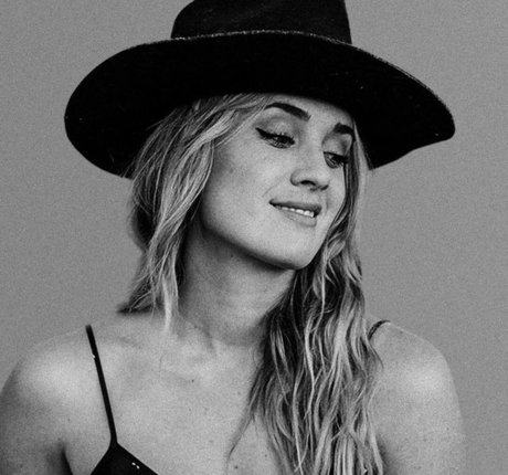 Sophia Scott star adult gallery