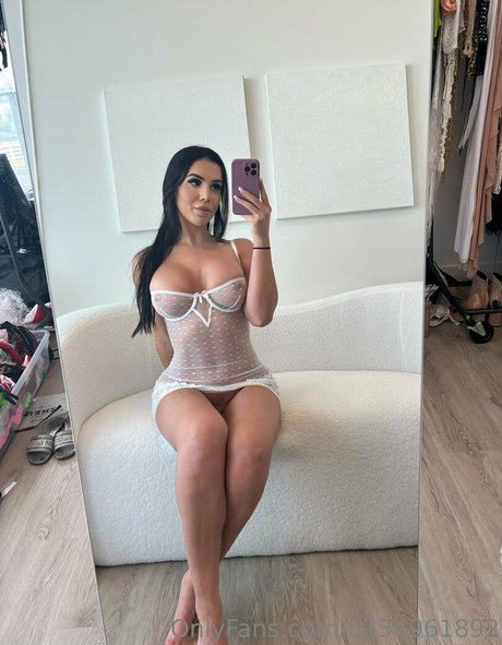 dessy girl naked model pictures