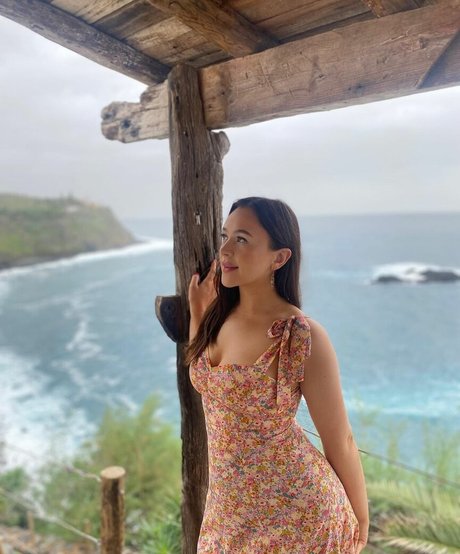 Eliza Butterworth star art pic