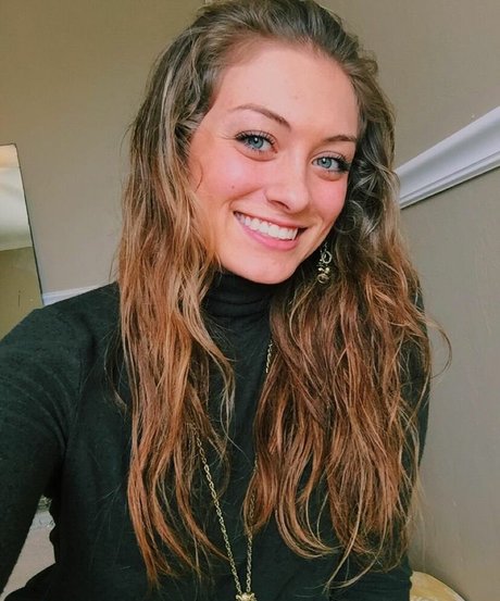 Logan Brickhouse erotic actress photos