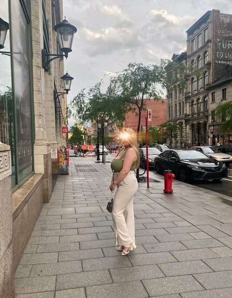 Vanessa Jolie hd pornstar photos