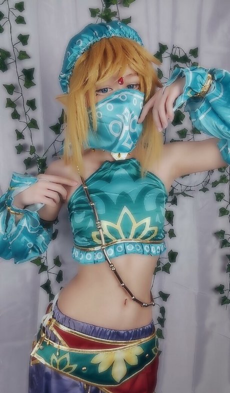 Haltsmanu model beautiful image