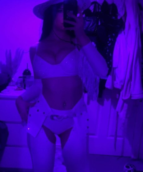 Layla Dream nude actress picture