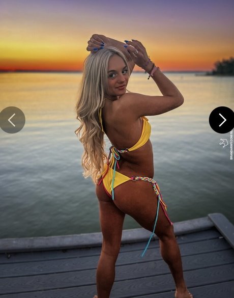 beach blowjob onlyfans naked photo