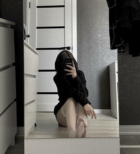 grystnayaanya beautiful star picture