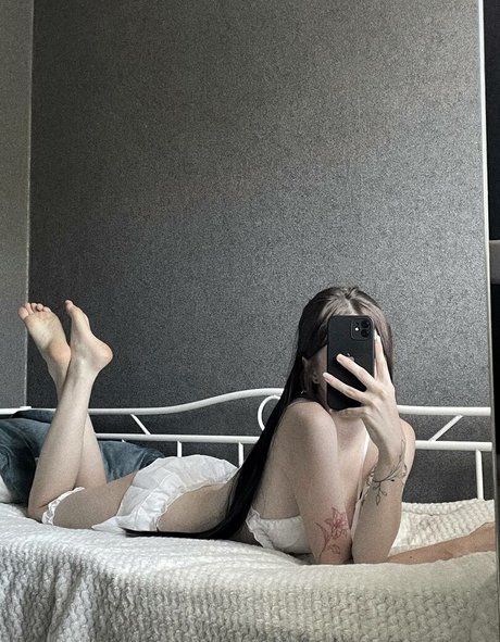 grystnayaanya model exclusive pic