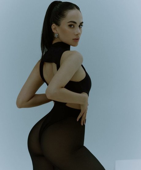 Clara Melinat beautiful model img