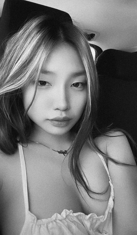 Sujin Kwon star pornographic photos