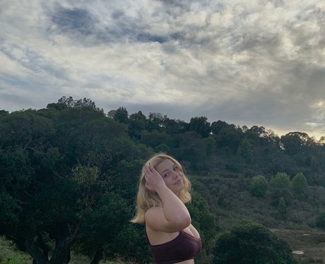 Anika Grace xxx actress img