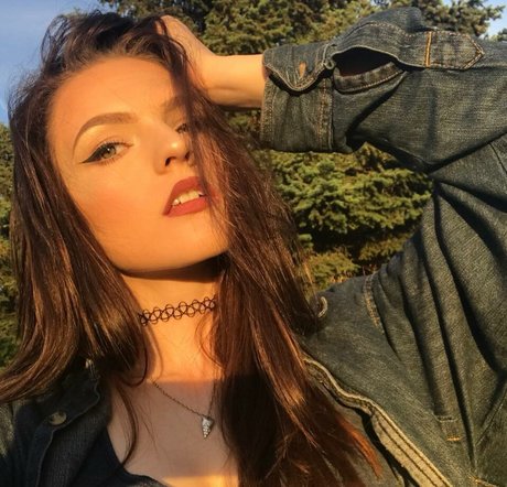 Rhiannon Jena star high quality image