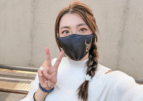 OniGiri star sexy pic