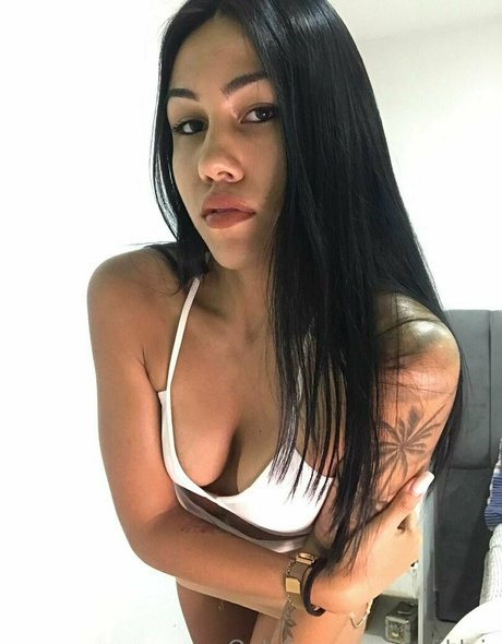 sofiklair model perfect img