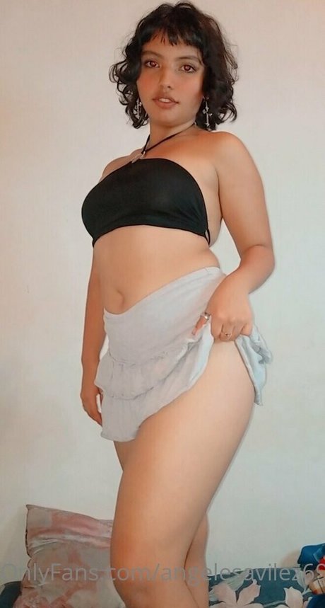 angelesavilez model top pic