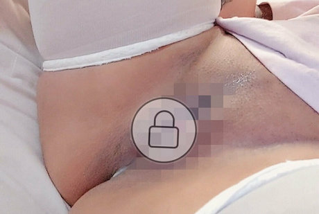 leafyvoidd naked model pics