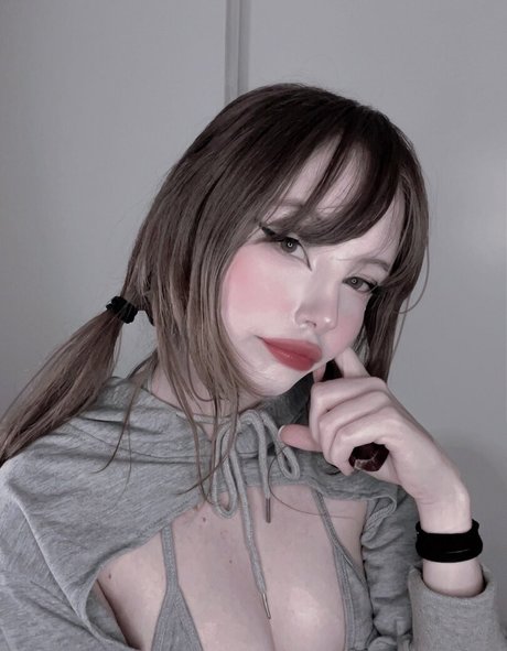 Romllr model naked pic