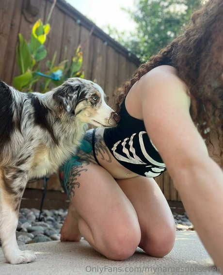 mynamesnotseven star erotic gallery