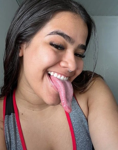 Long Tongue Fetish pornstar nudes gallery