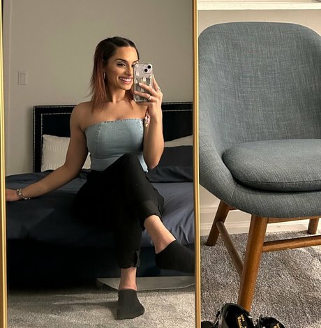 Desire Negro best model photo