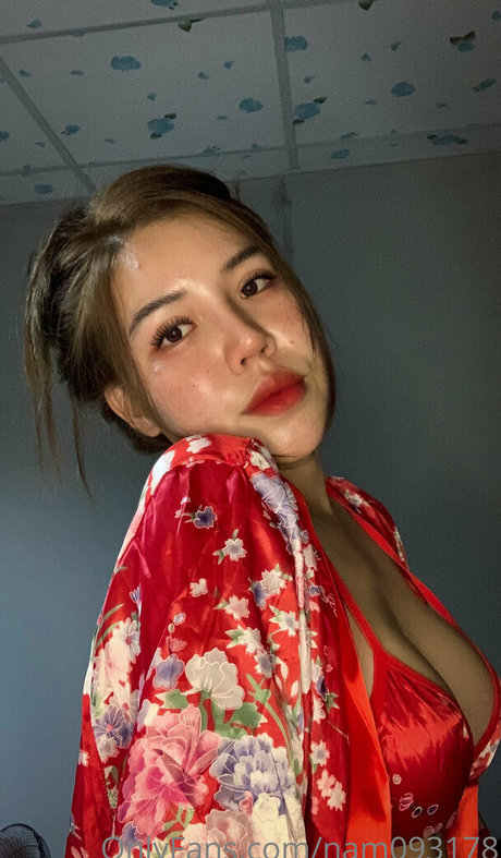 nam093178 erotic model pics