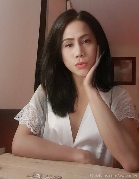 ayavonlee nice pornstar pic