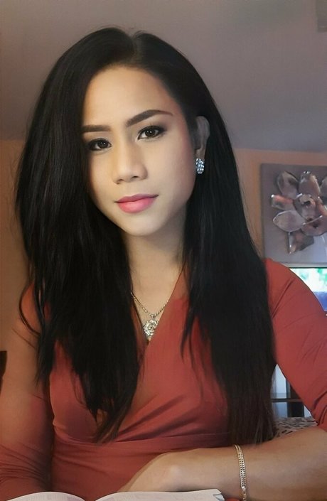 teen lesbian onlyfans pornographic picture