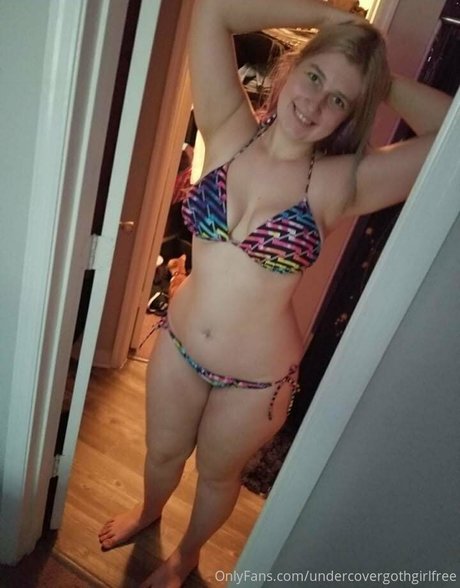 undercovergothgirlfree perfect actress img