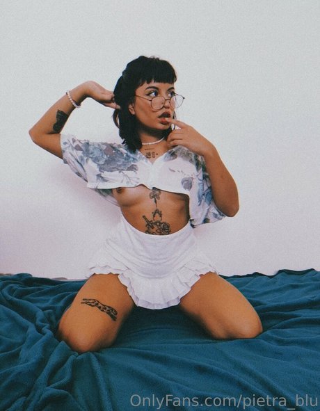 pietra blu adult star photo