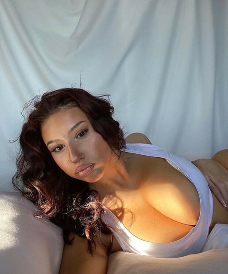 Hannahdenisee art actress picture