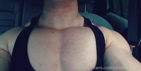 jamietylerflex top actress image