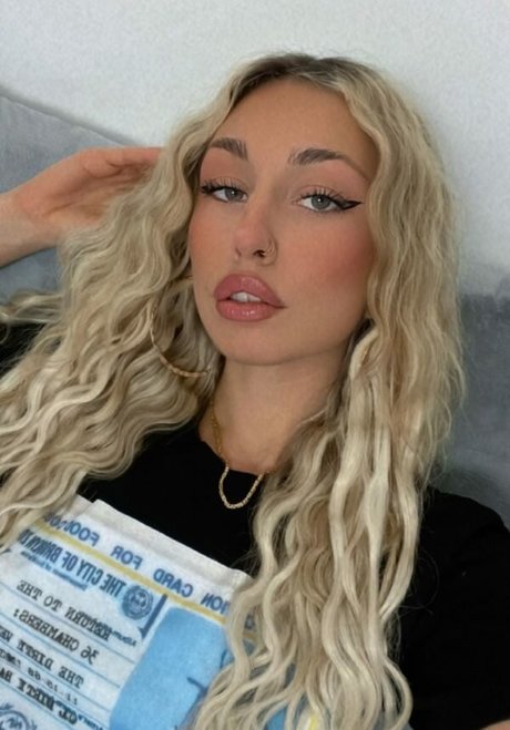 Estherjizz best star photo