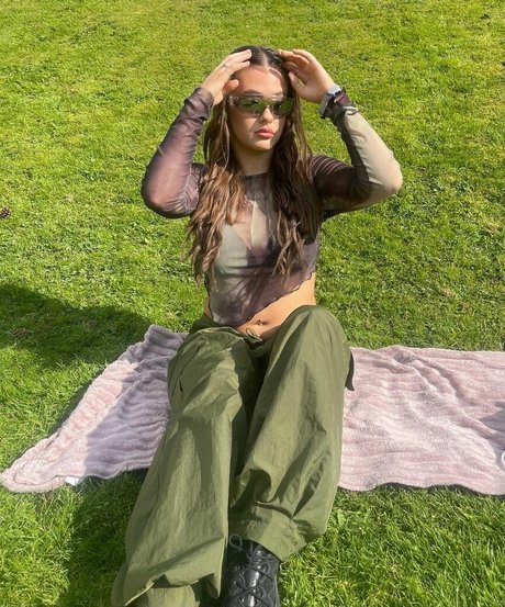 Sydney Etherington model sex pictures