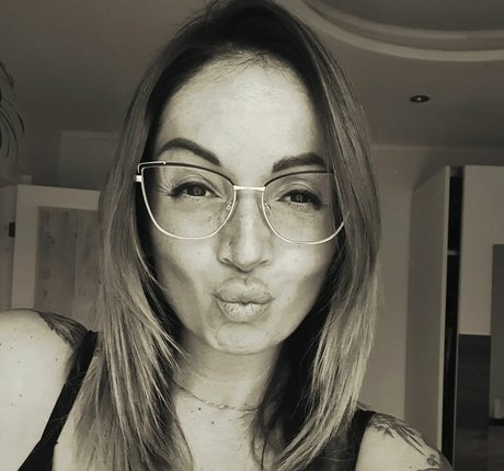 Alexandra Tokay nice pornstar pics